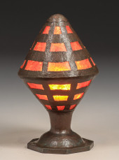 ARTS & CRAFTS HAMMERED COPPER