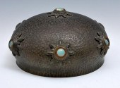 ARTS & CRAFTS HAMMERED COPPER