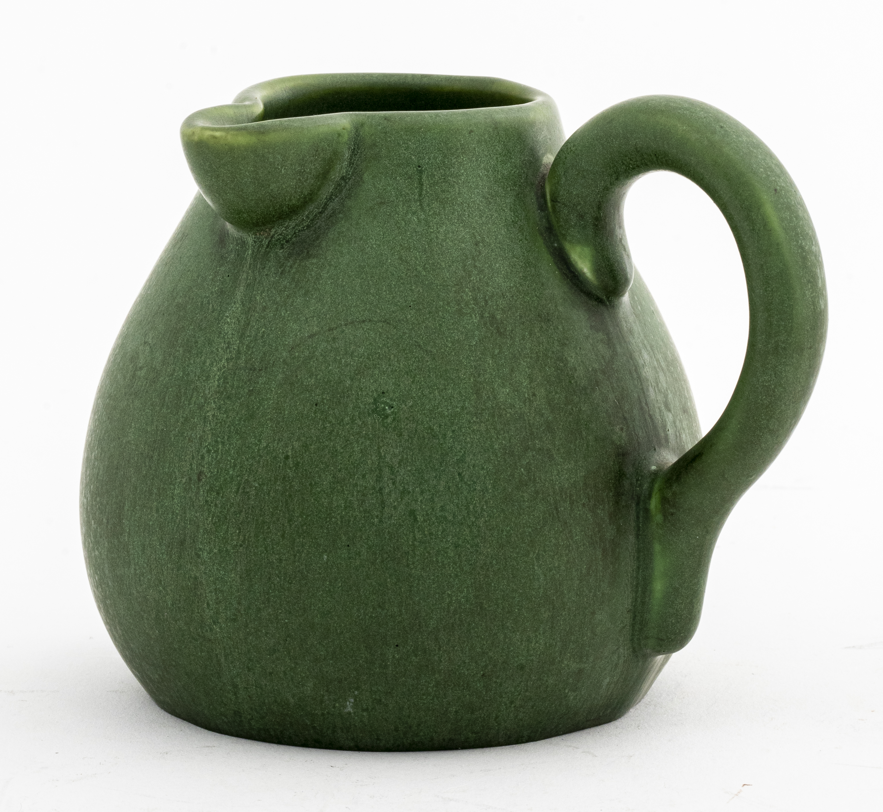 ARTS & CRAFTS HAMPSHIRE POTTERY