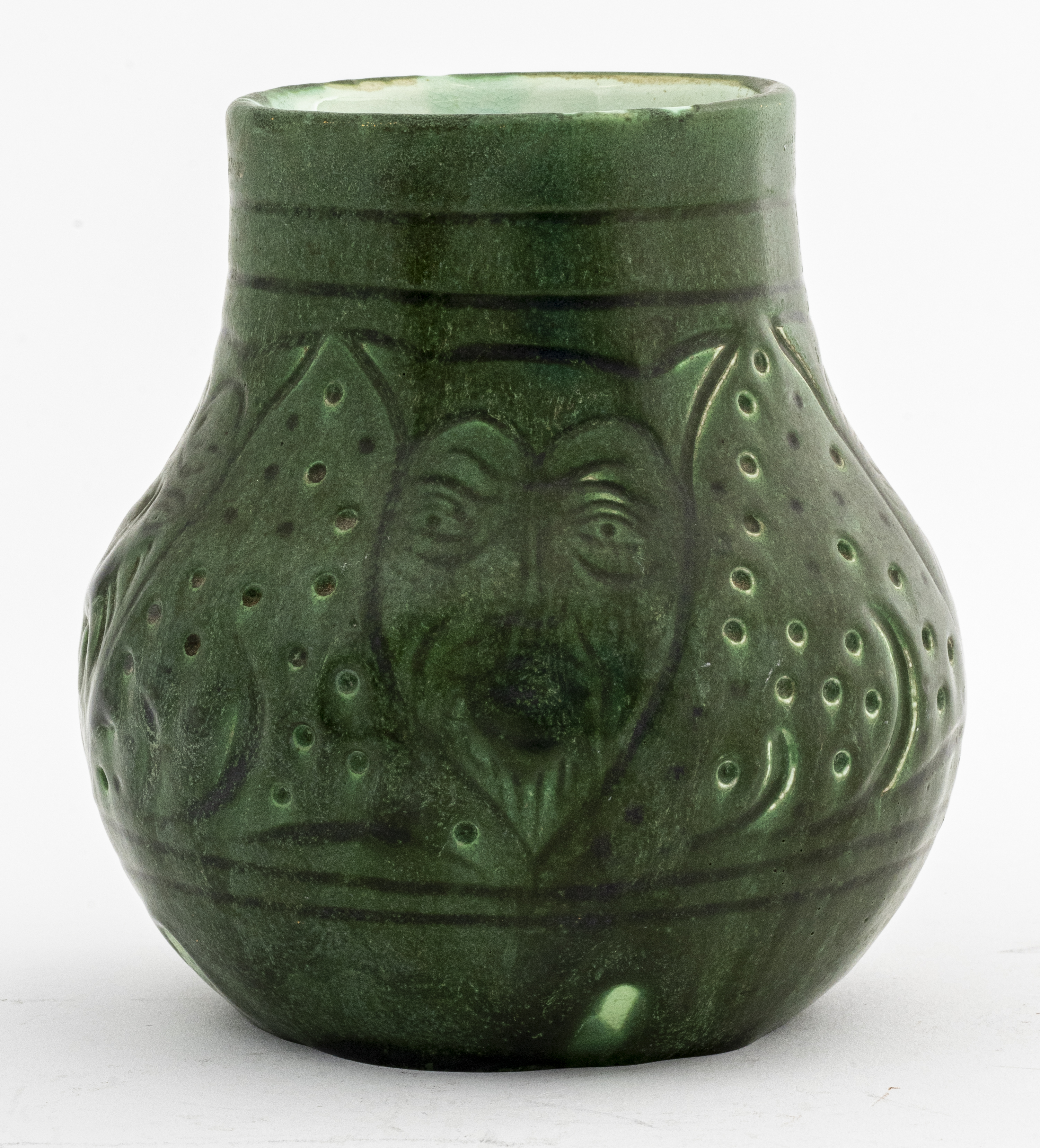 ARTS & CRAFTS HAMPSHIRE POTTERY