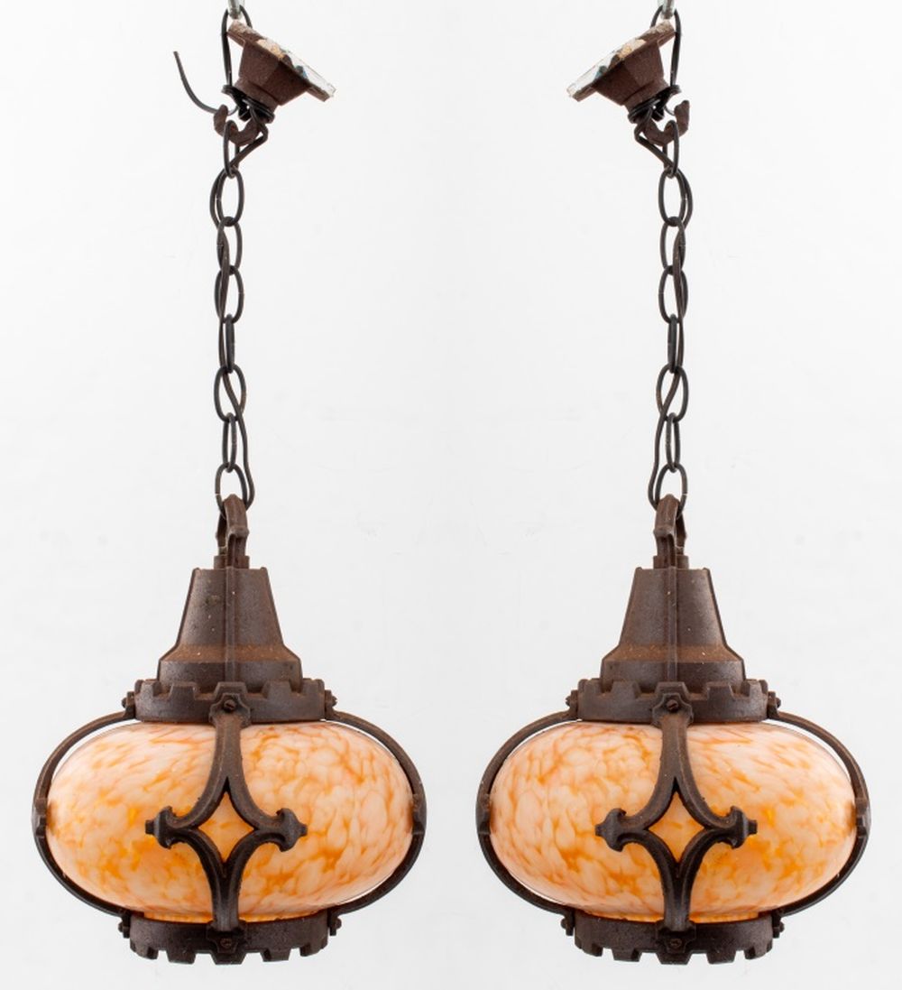 ARTS & CRAFTS IRON MOTTLED GLASS