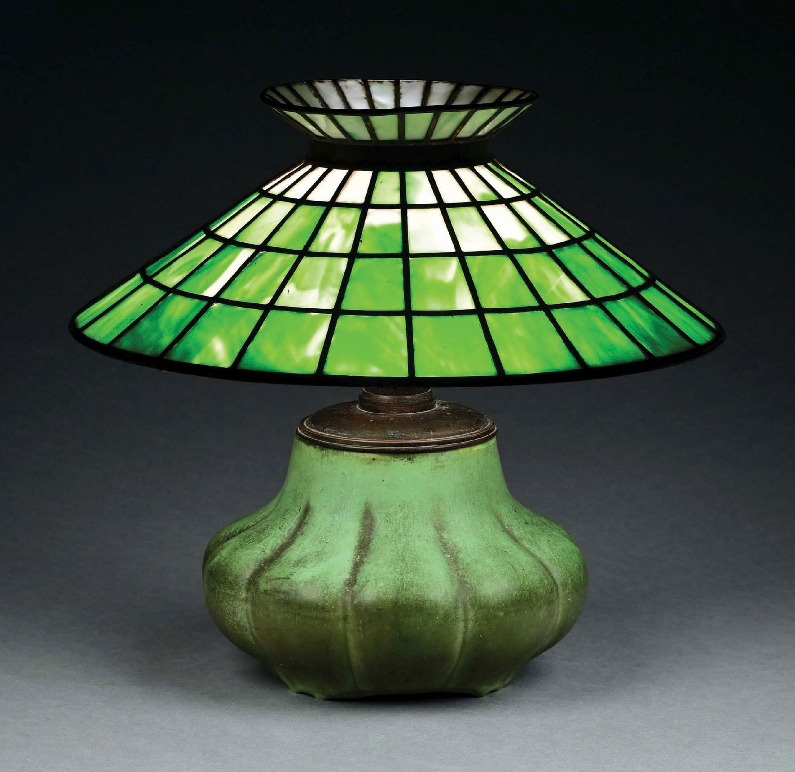 ARTS & CRAFTS LEADED GLASS LAMP