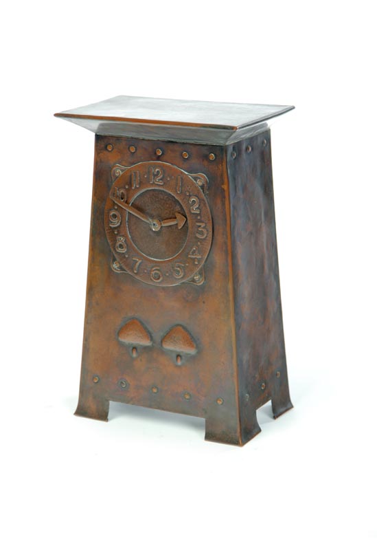 ARTS & CRAFTS MANTEL CLOCK. 