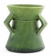 ARTS & CRAFTS MATTE GREEN POTT