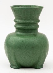 ARTS & CRAFTS MATTE GREEN POTT