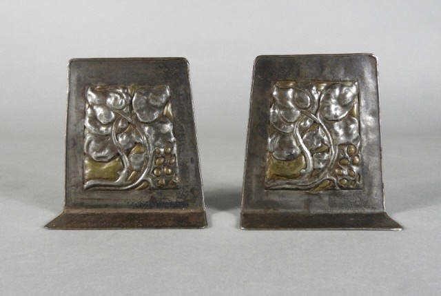 ARTS & CRAFTS METAL BOOKENDS,