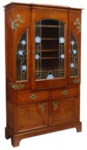 ARTS & CRAFTS OAK STAINED GLAS