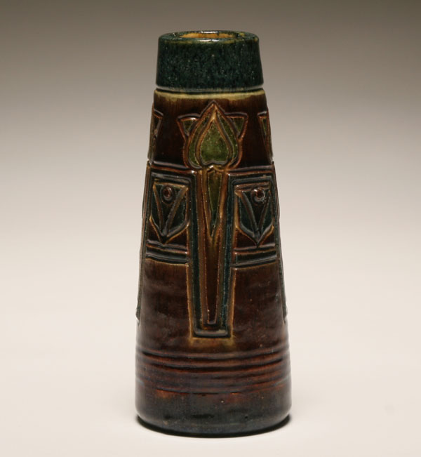 Arts & Crafts pottery vase,