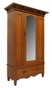 ARTS & CRAFTS QUARTERSAWN OAK