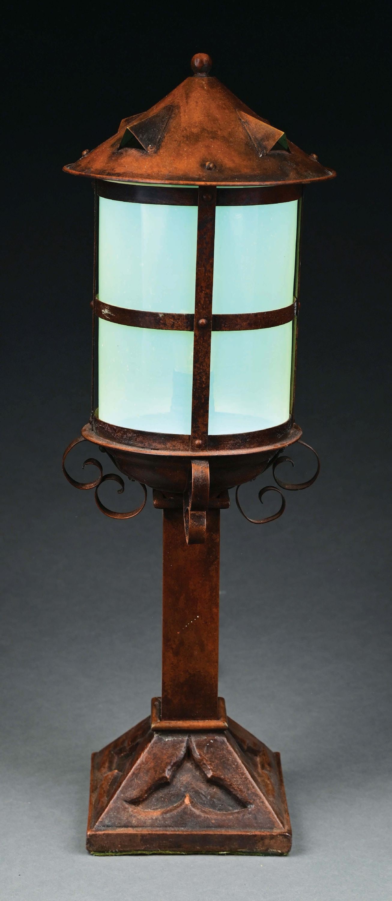 ARTS & CRAFTS STYLE COPPER LAMP