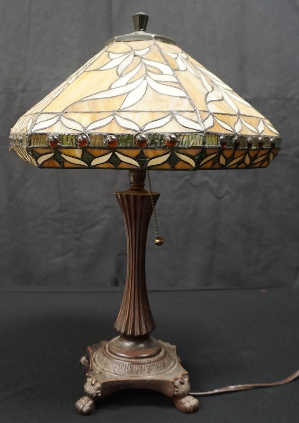 ARTS & CRAFTS STYLE LEADED GLASS