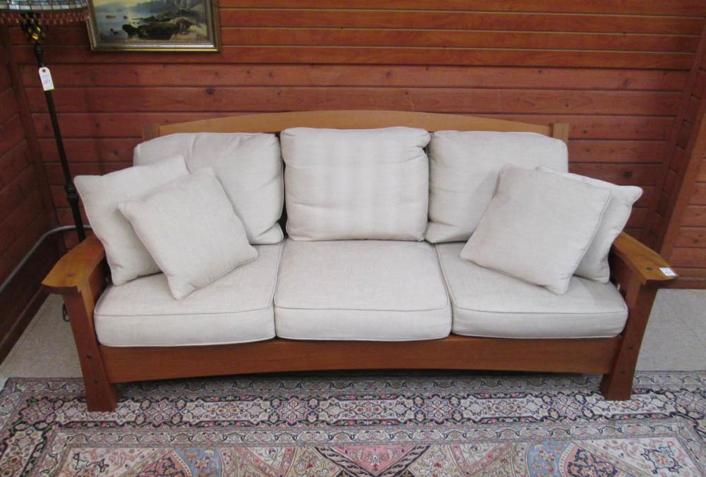 ARTS & CRAFTS STYLE MAHOGANY