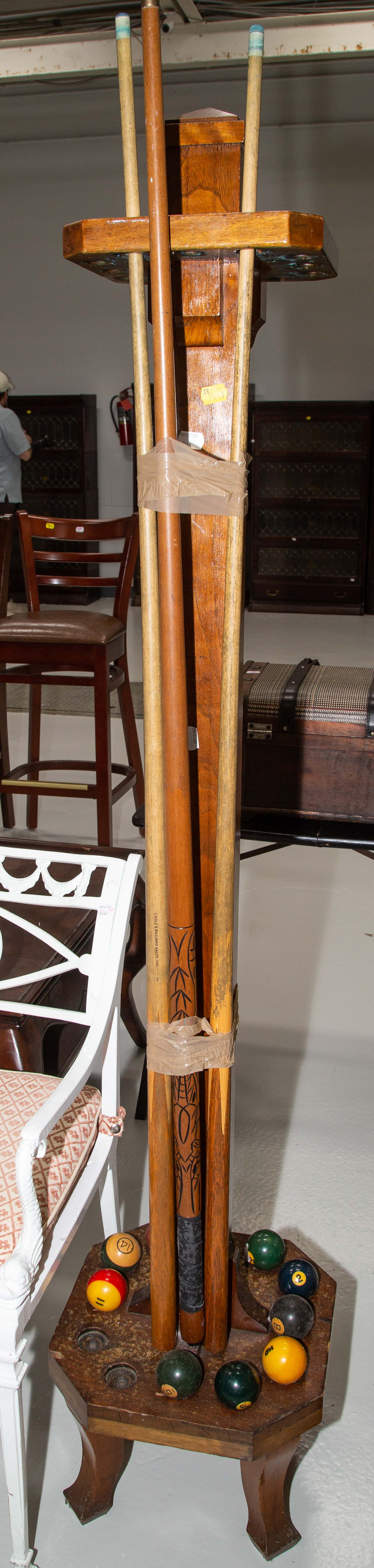 ARTS & CRAFTS STYLE WALNUT POOL CUE
