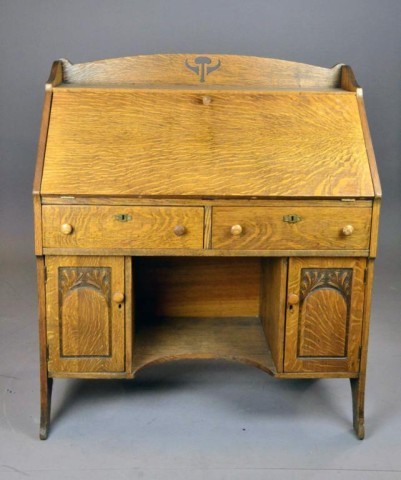 ARTS & CRAFTS TIGER OAK SLANT FRONT