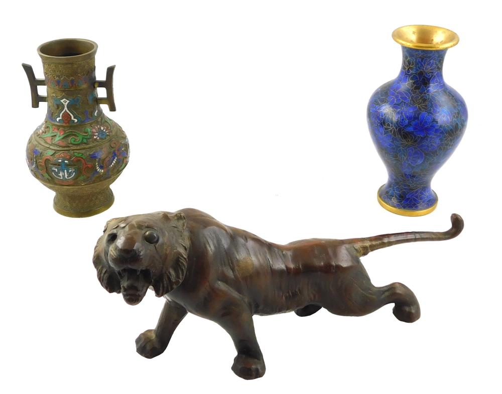ASAIN: THREE DECORATIVE ITEMS