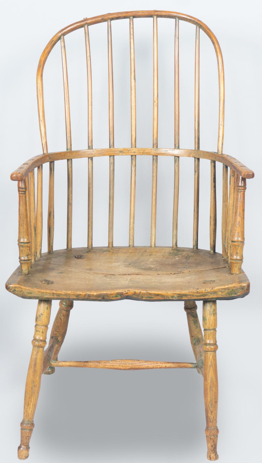 ASH WINDSOR CONTINUOUS ARMCHAIR,