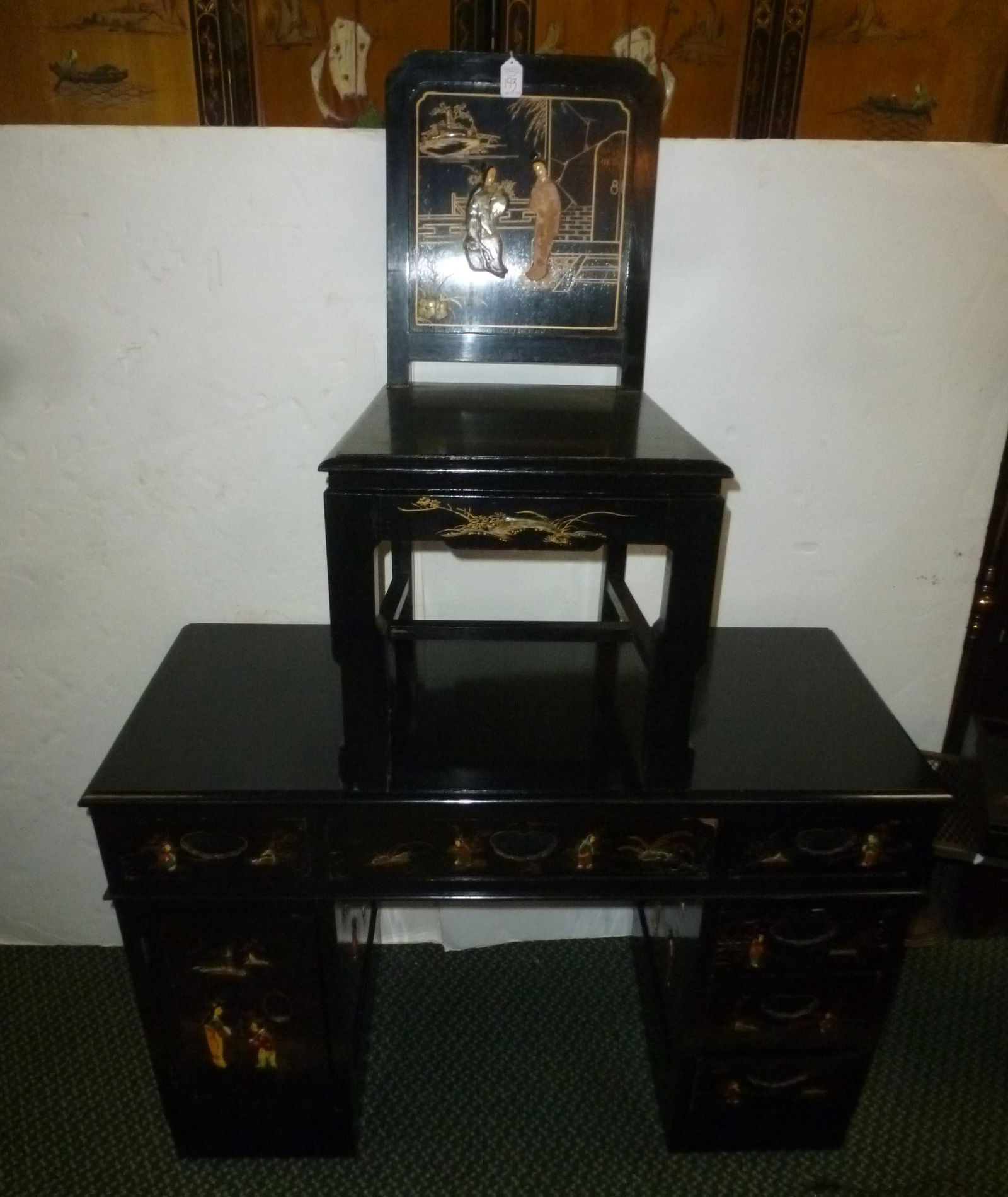 ASIAN BLACK LACQUERED JADE