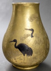 ASIAN BRONZE VASE WITH CRANE M