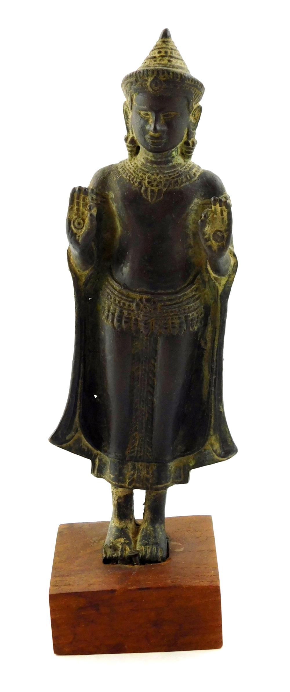 ASIAN: CAMBODIAN/KHMER STANDING