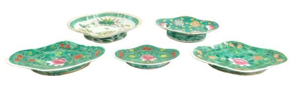 ASIAN: FIVE CHINESE PORCELAIN