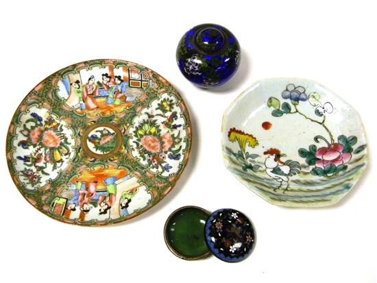Asian  four ceramic pieces: Imari