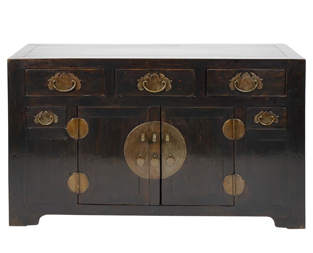 ASIAN LACQUERED SIDE CABINETwith
