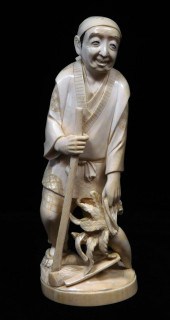 ASIAN: NICELY CARVED IVORY FIG