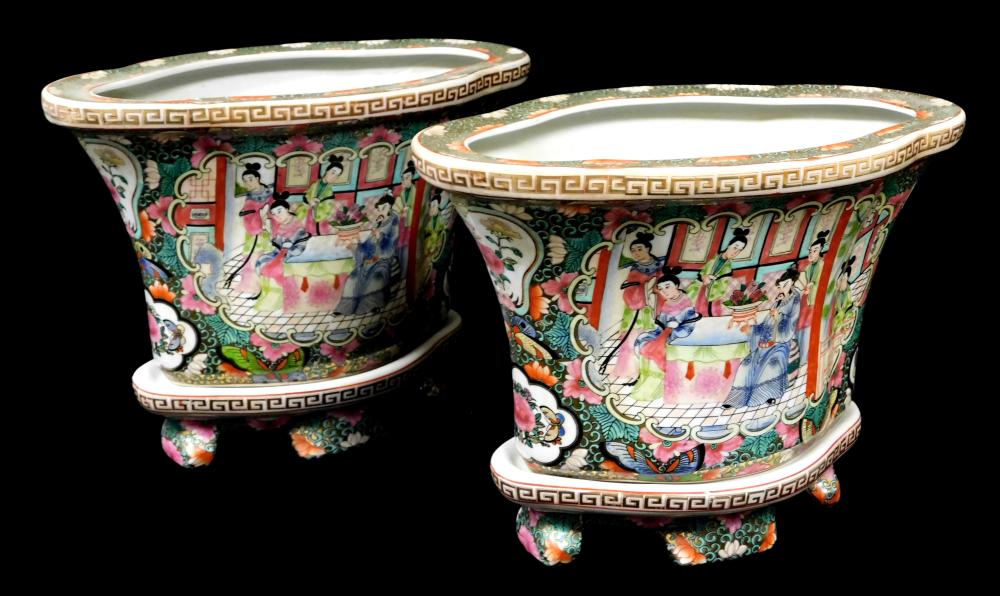 ASIAN: PAIR OF ROSE MEDALLION