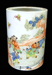 ASIAN: PORCELAIN BRUSH POT, CH