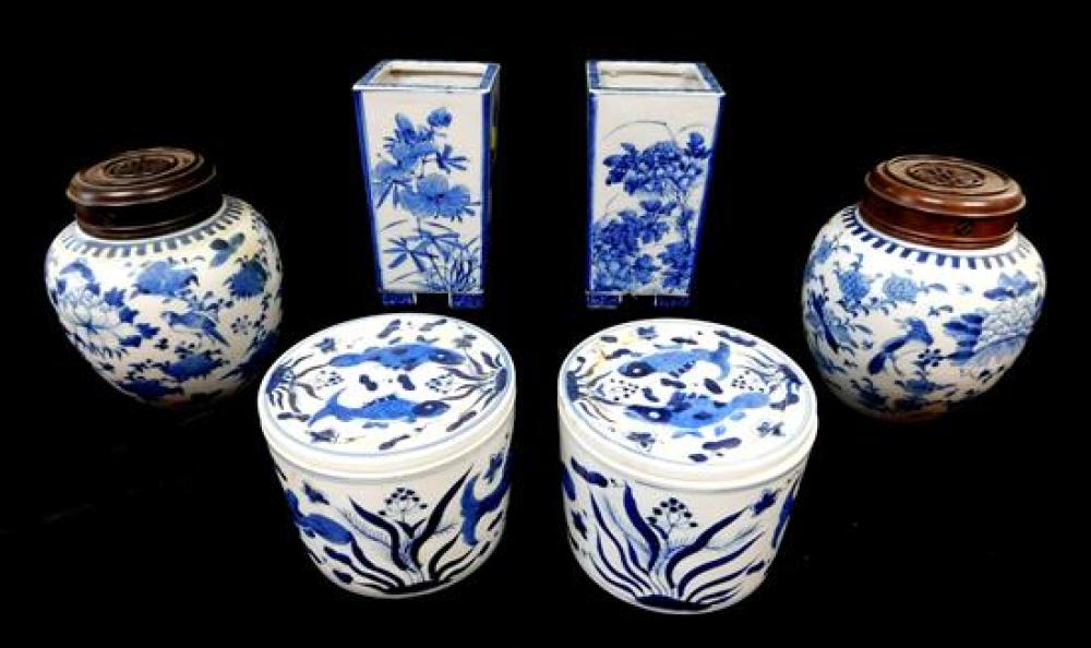 ASIAN: SIX BLUE AND WHITE CERAMIC