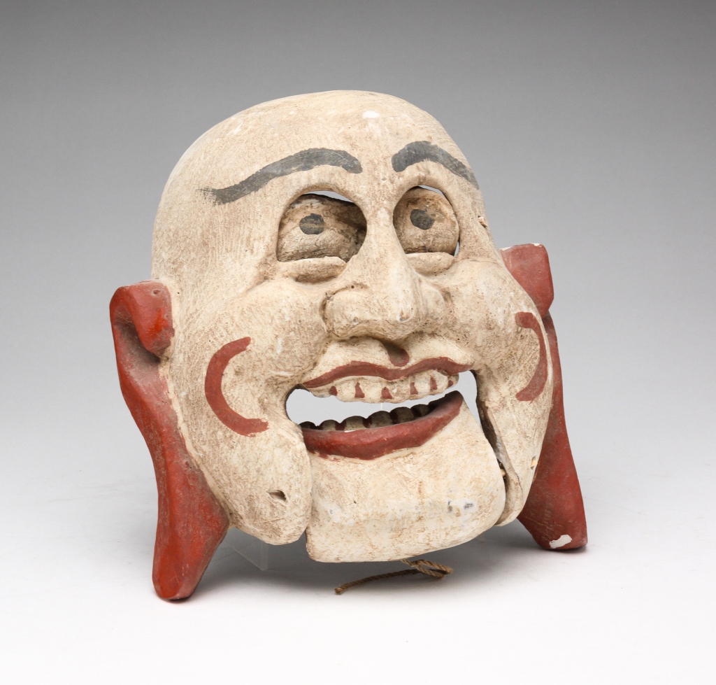 ASIAN WOODEN MASK WALL PLAQUE.
