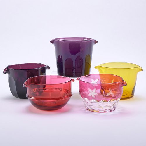 ASSEMBLED GROUP OF COLORED GLASS