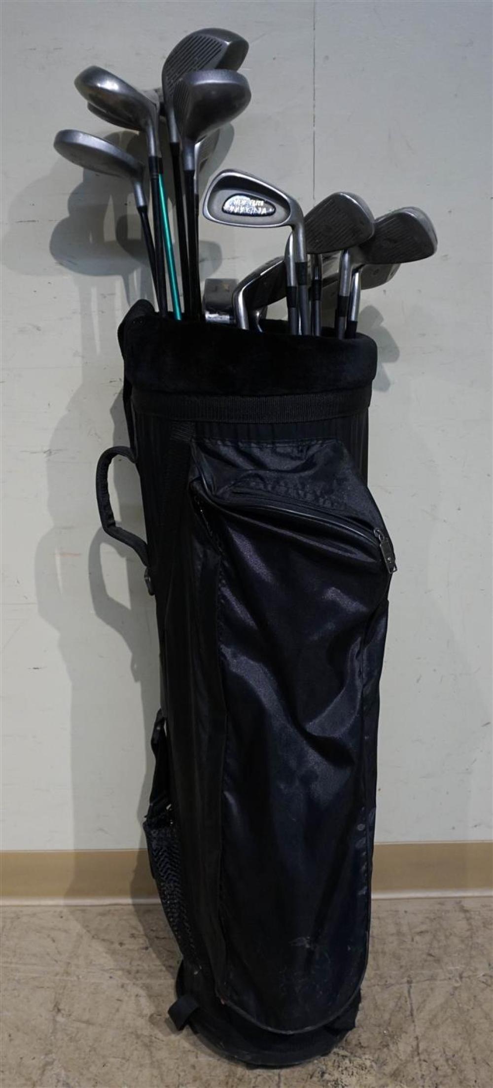 ASSEMBLED SET OF GOLF CLUBS WITH