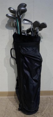 ASSEMBLED SET OF GOLF CLUBS WI
