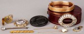 ASSORTED ANTIQUE JEWELRYAssort