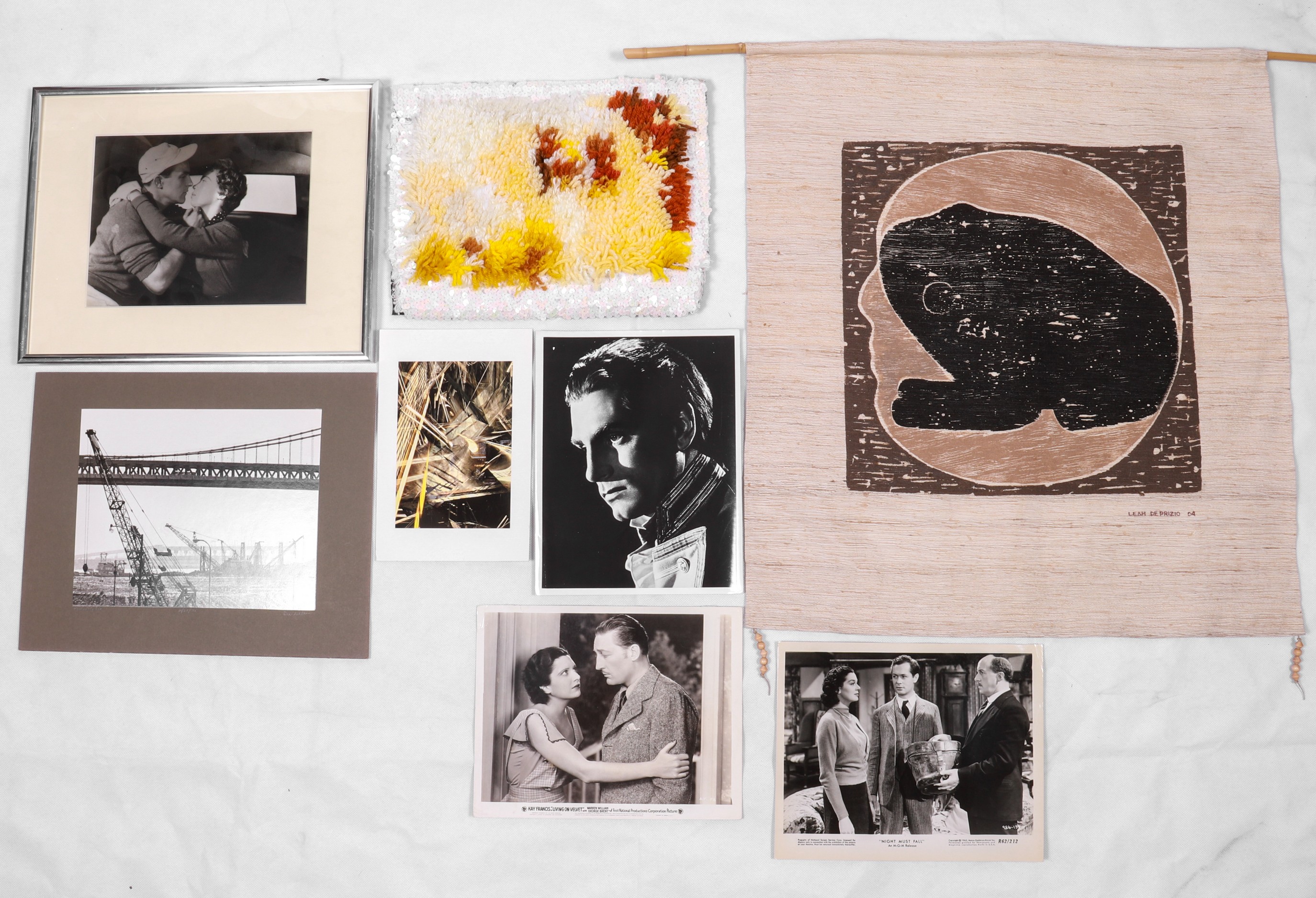 Assorted art and photograps,