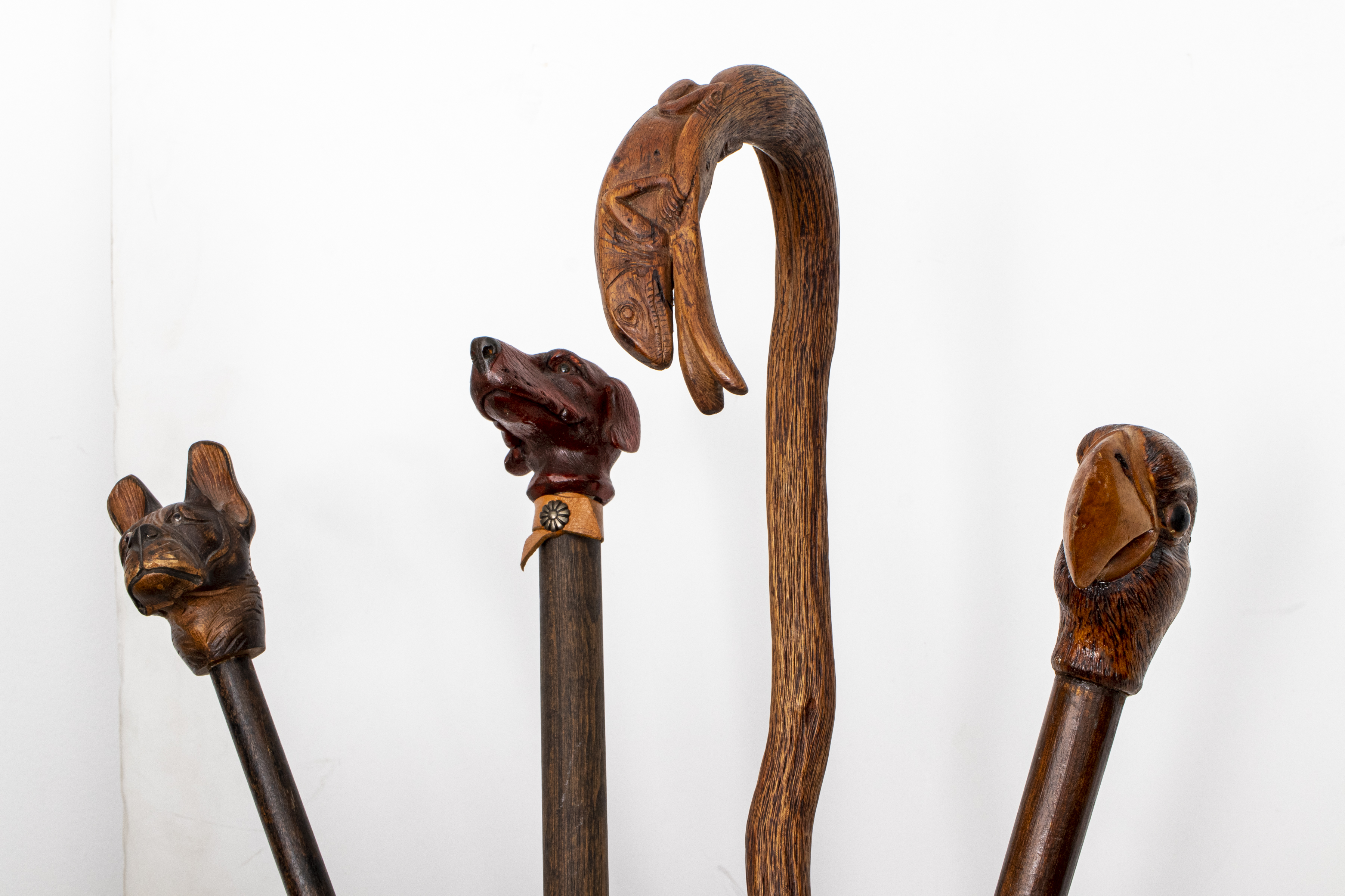 ASSORTED CARVED ANIMAL FIGURAL