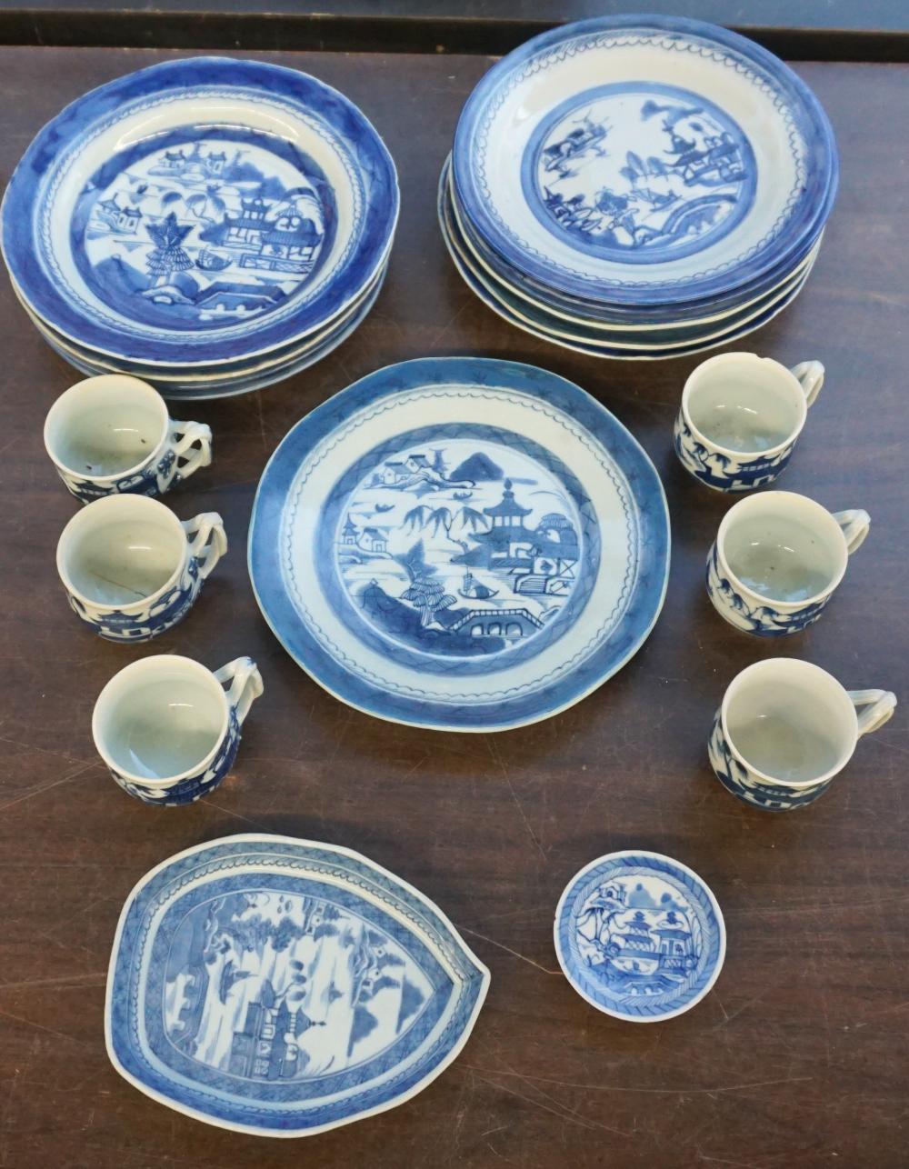 ASSORTED CHINESE BLUE AND WHITE