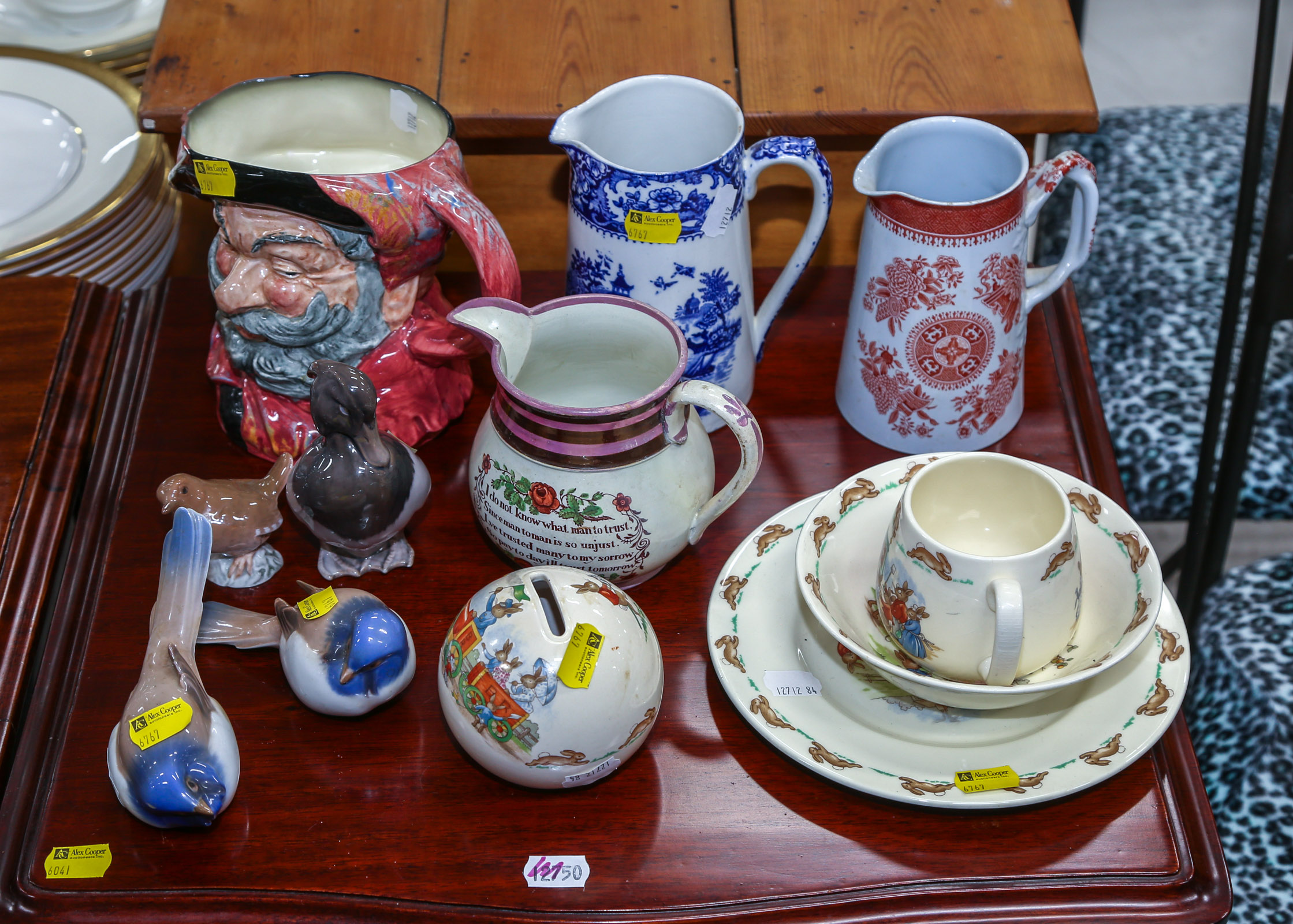 ASSORTED COLLECTIBLE CERAMIC