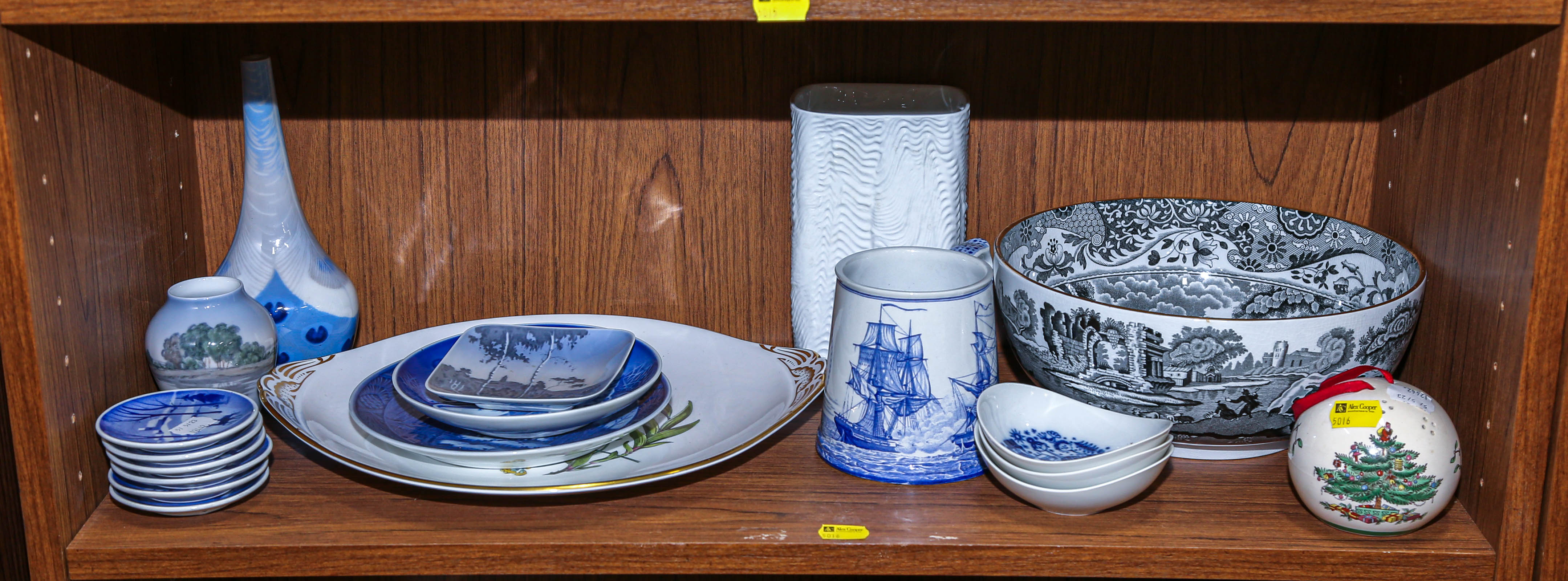 ASSORTED COLLECTIBLE CHINA