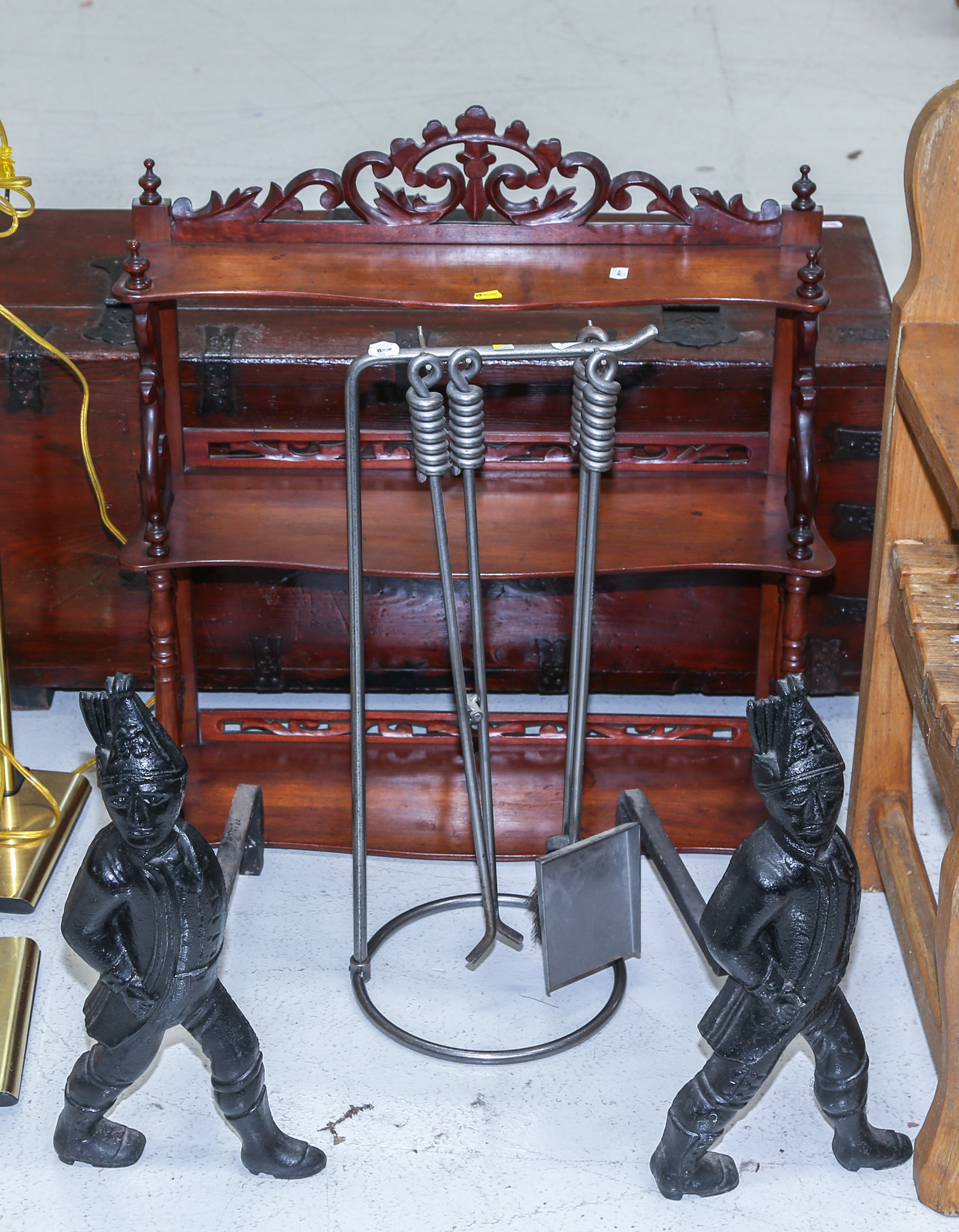 ASSORTED COLLECTIBLE ITEMS