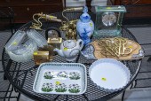 ASSORTED DECORATIONS & COLLECT