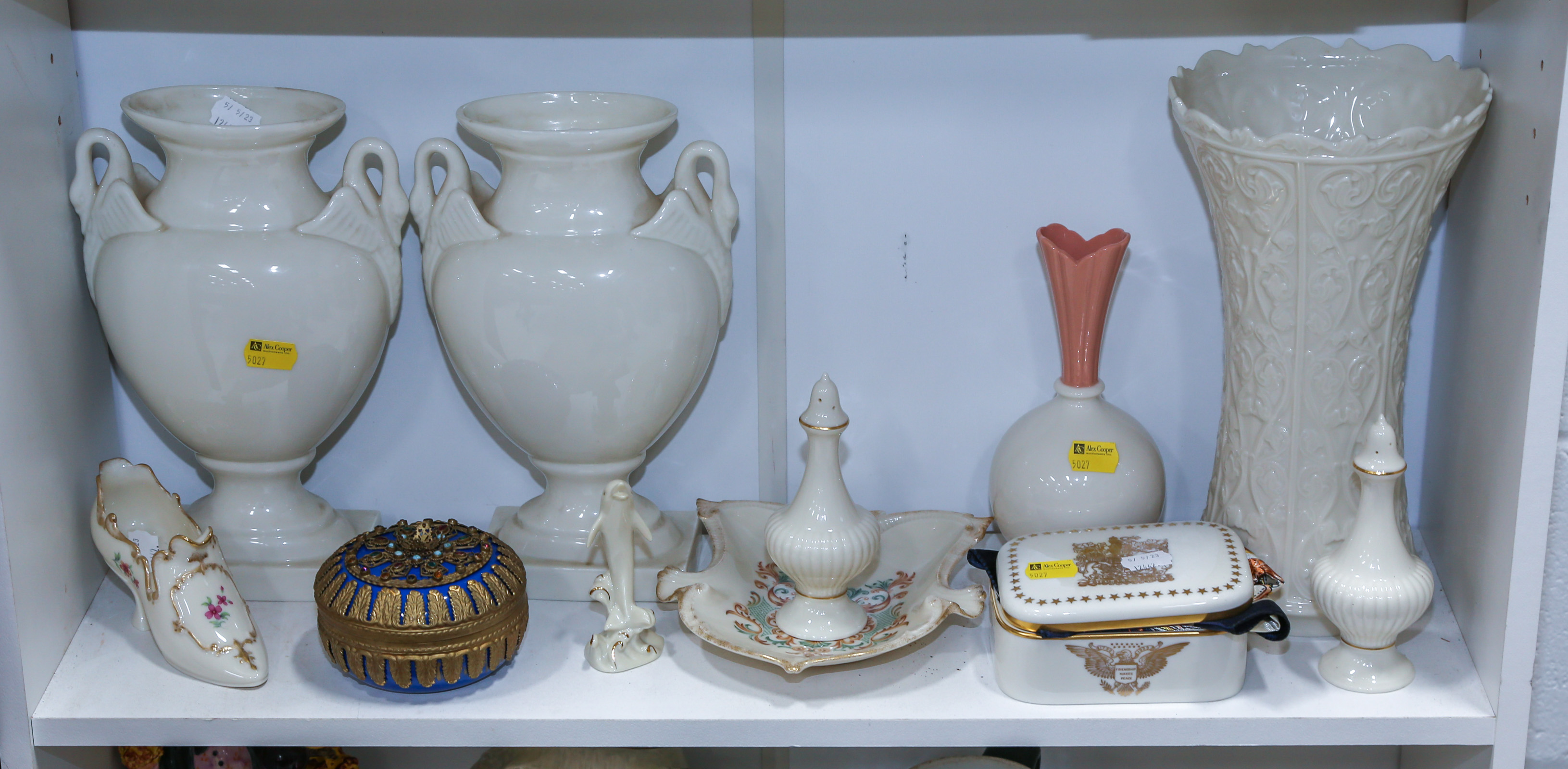 ASSORTED DECORATIVE CHINA &