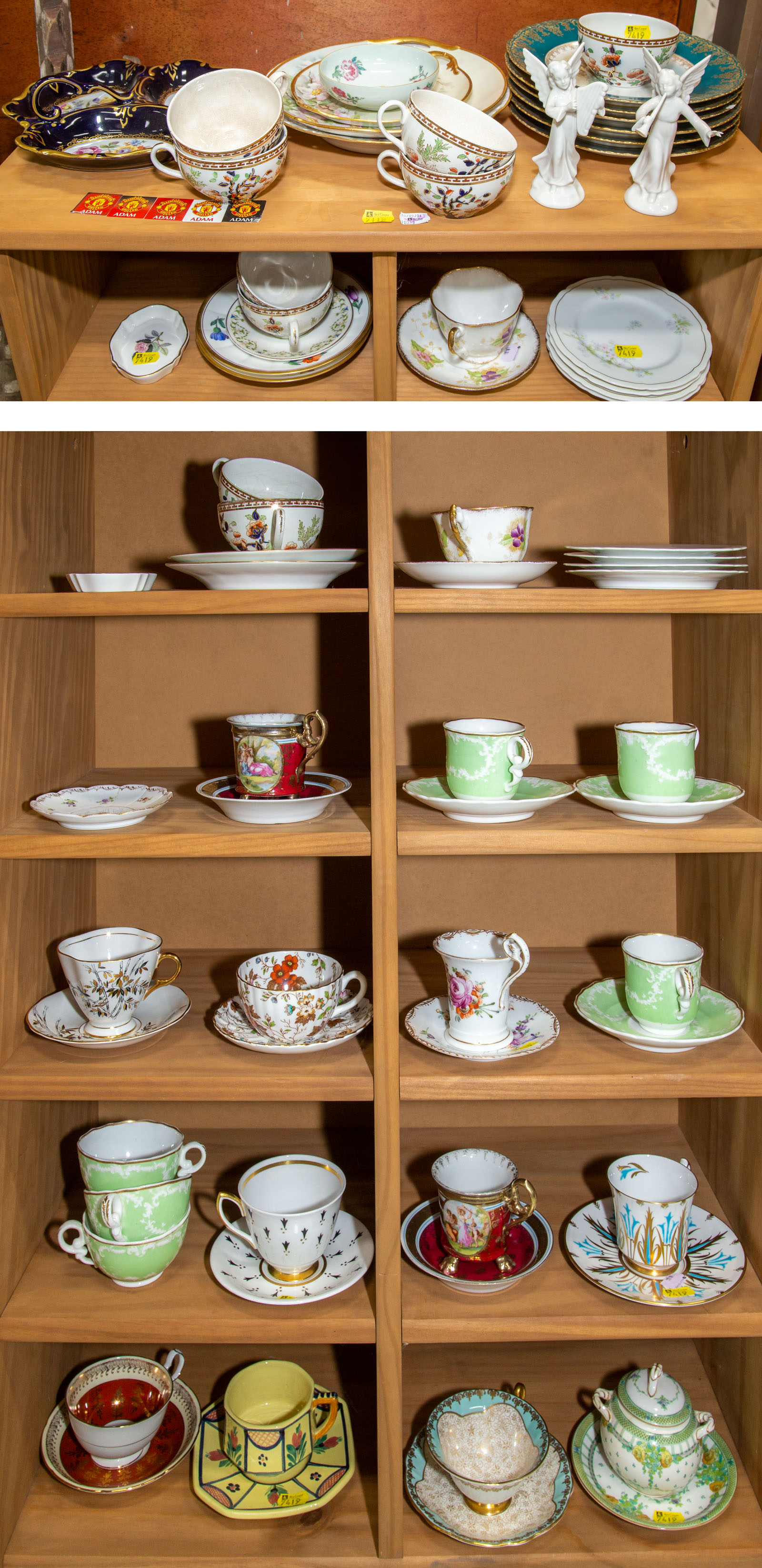 ASSORTED DECORATIVE & COLLECTIBLE