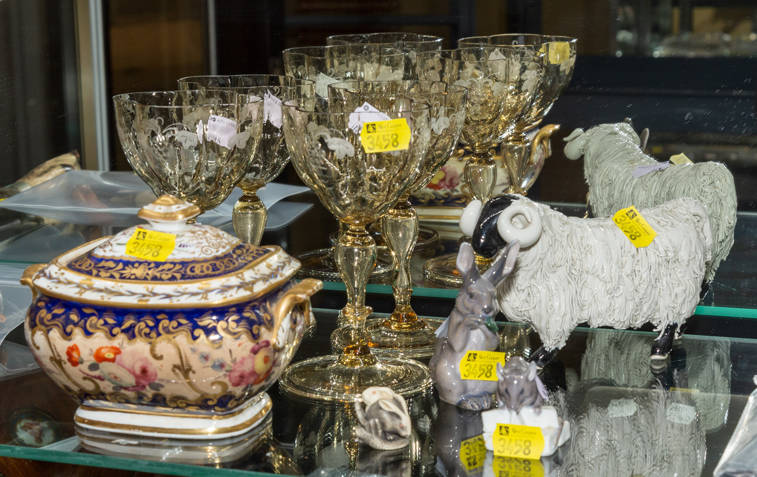 ASSORTED DECORATIVE ITEMS Including