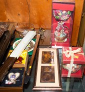 ASSORTED DECORATIVE ITEMS Incl