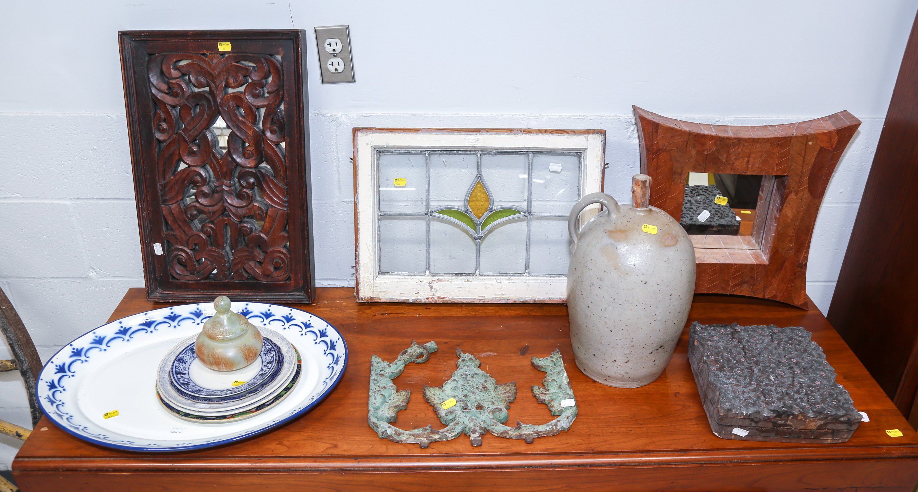 ASSORTED DECORATIVE ITEMS Including