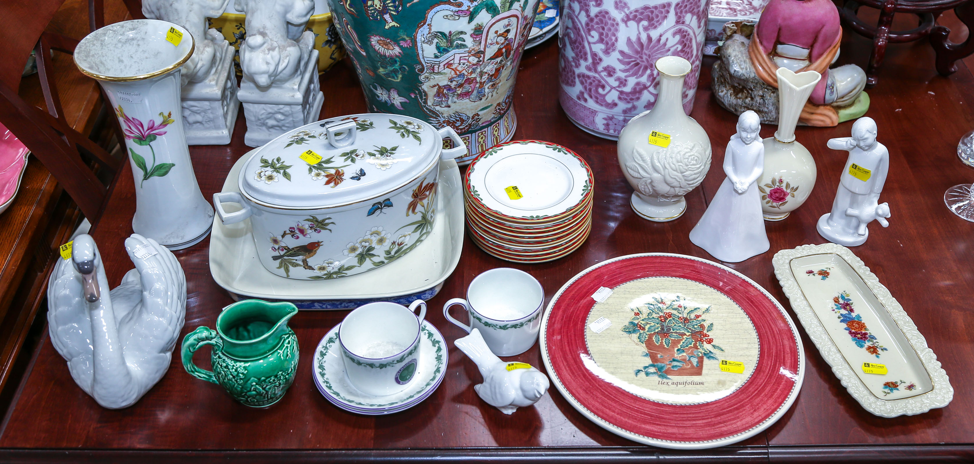 ASSORTED DECORATIVE & USEFUL