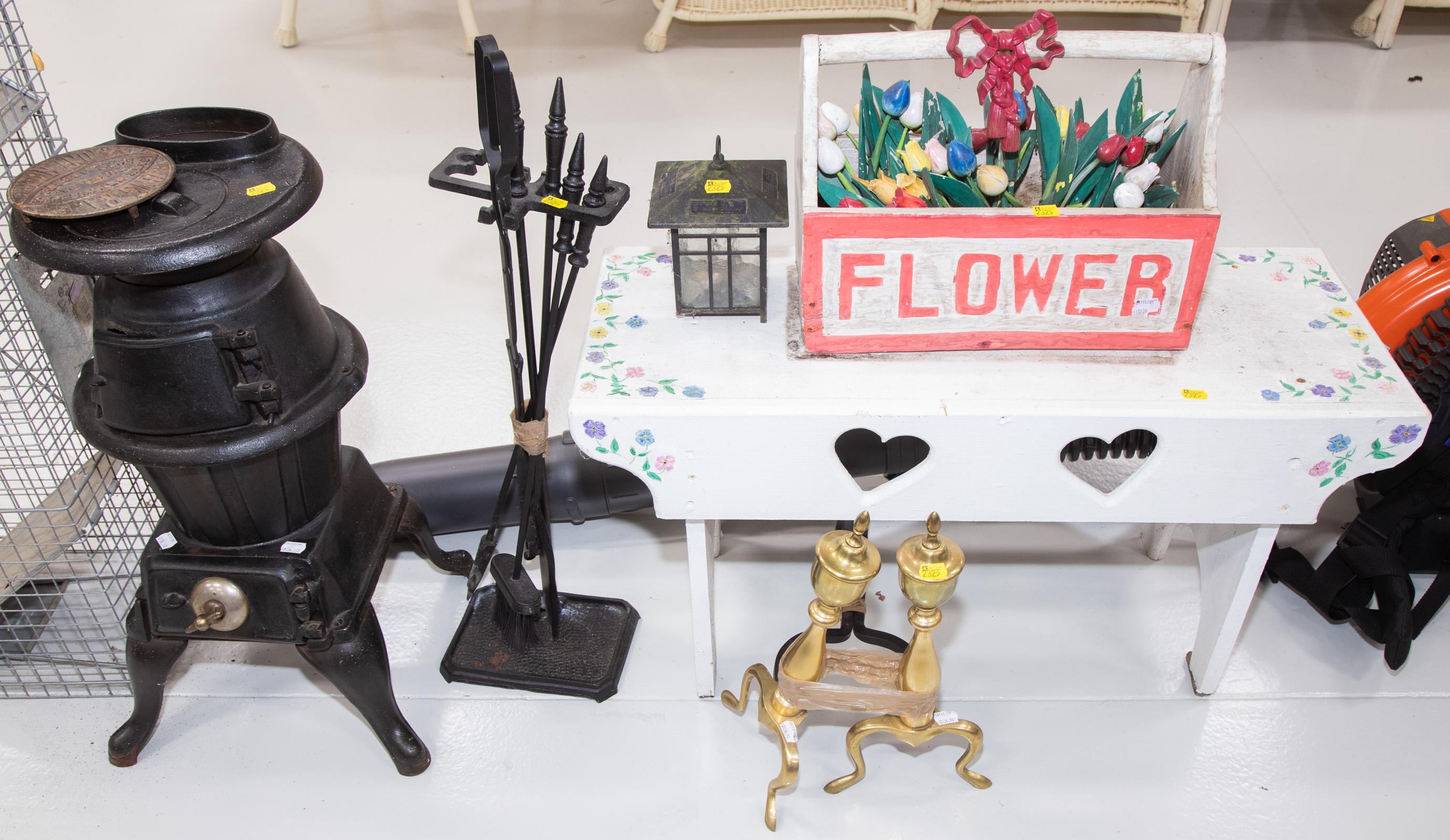 ASSORTED DECORATIVE & USEFUL