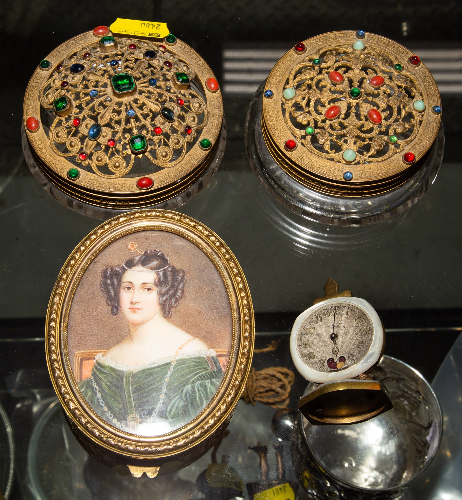 ASSORTED DRESSER ITEMS Includes 2